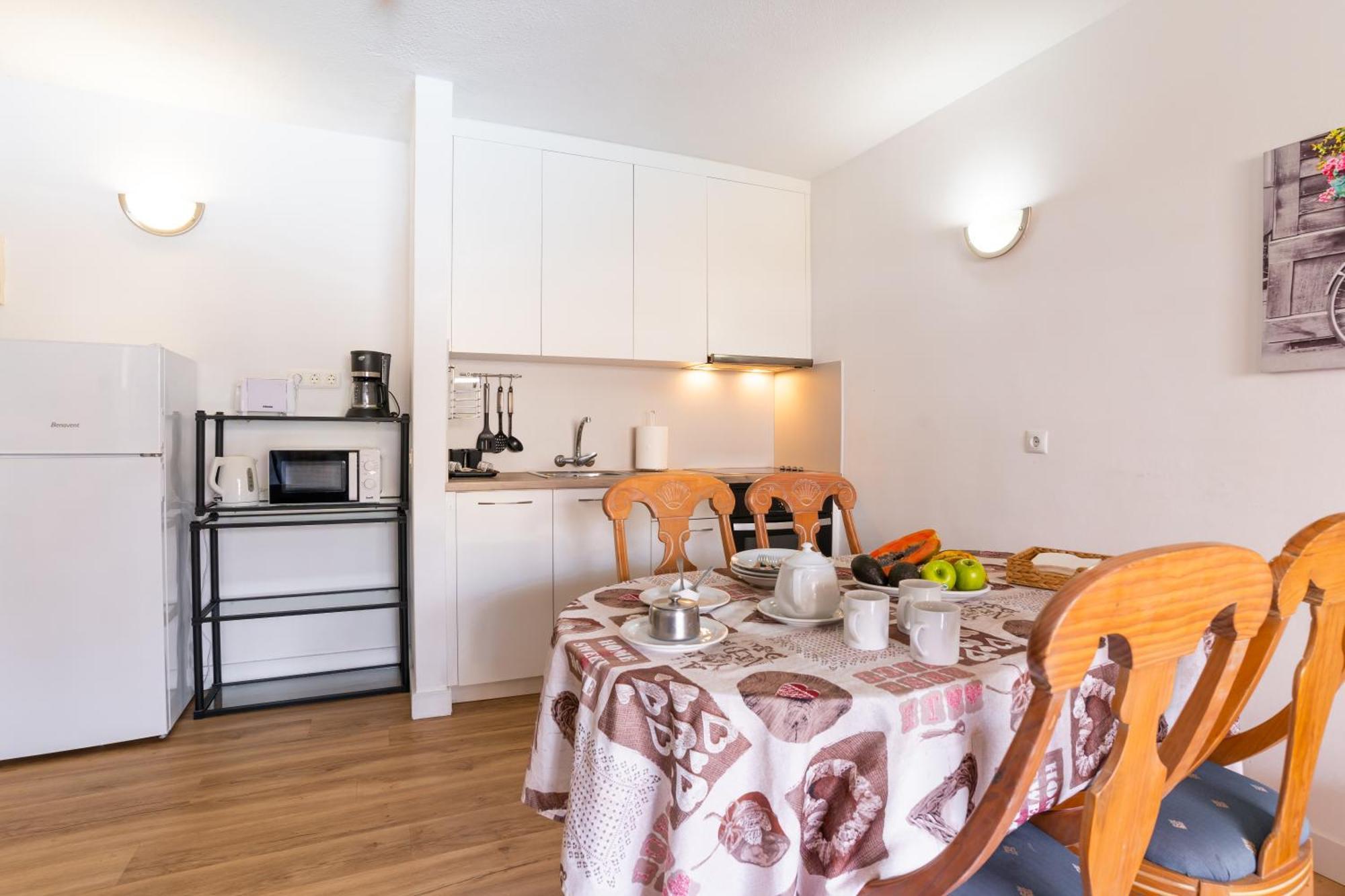 Oceanfront 2 Bedrooms Holiday Home In Tenerife South San Miguel de Abona Esterno foto